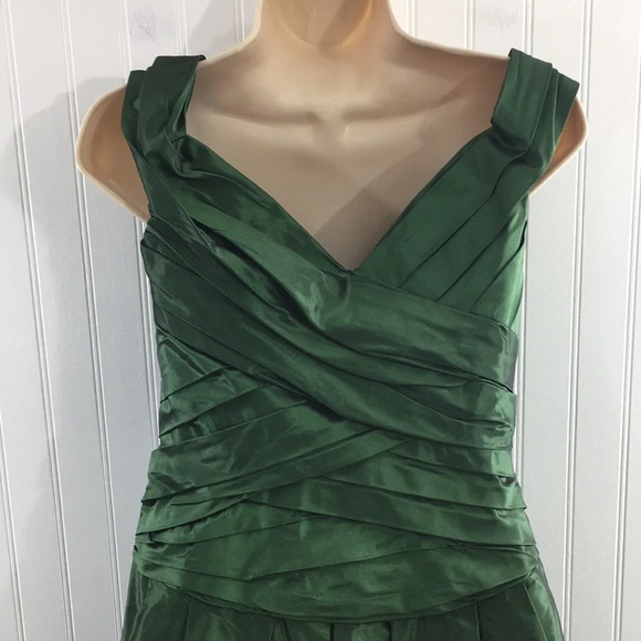 Vera Wang Green Pleated Bandage Wrap Silk Dress Womens 4 Sleeveless Bridesmaid - Picture 5 of 12